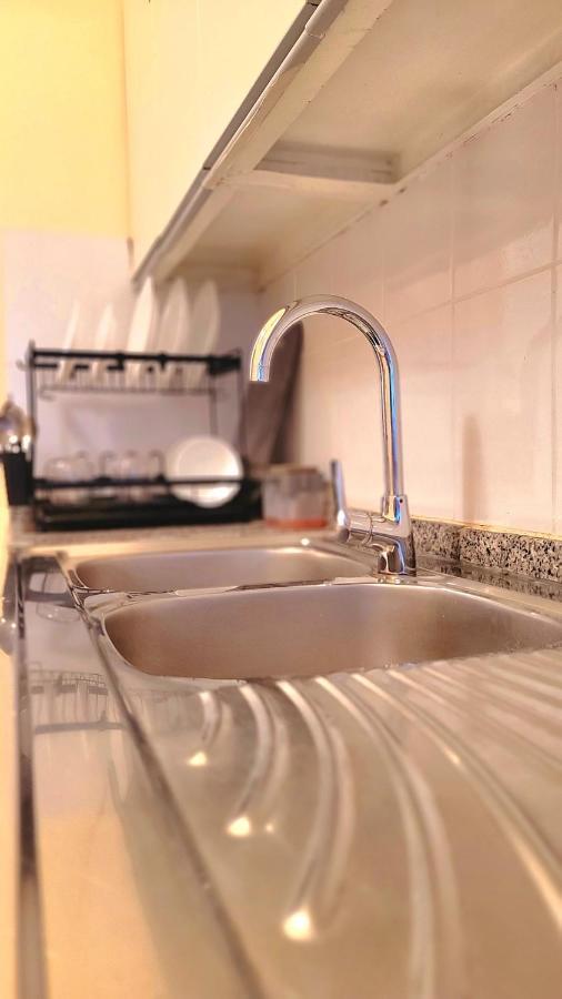 Westay Hostel Dubai Luaran gambar